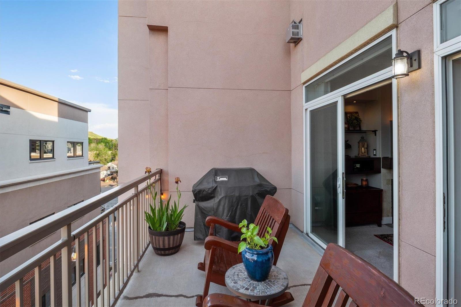 1275 Washington Avenue Unit: R408