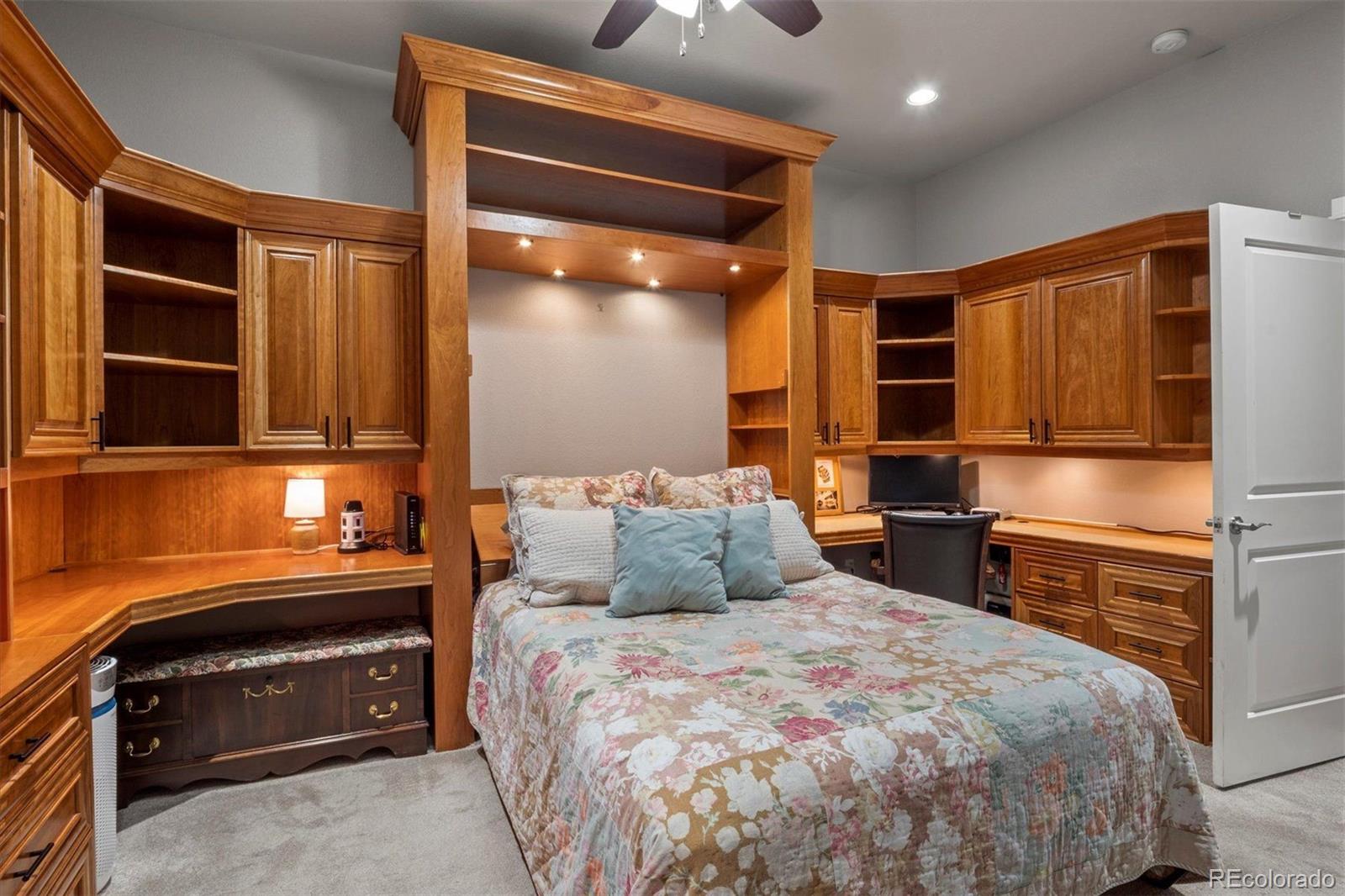 1275 Washington Avenue Unit: R408