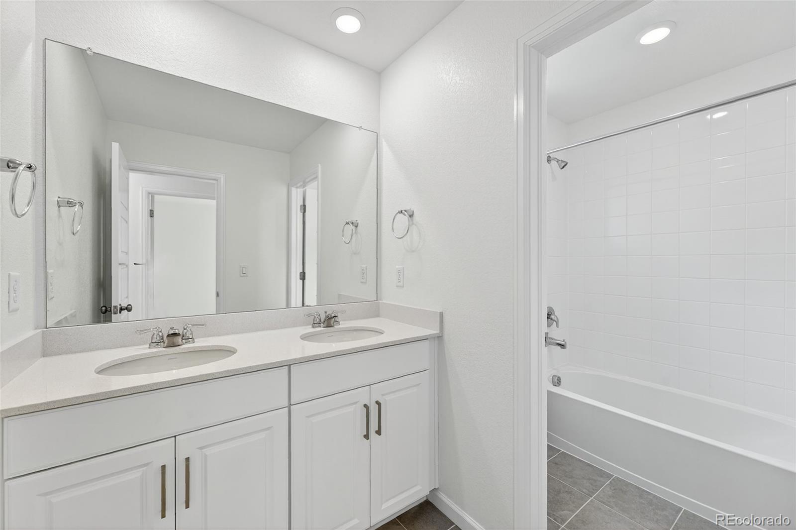 14855 Arbor Boulevard W