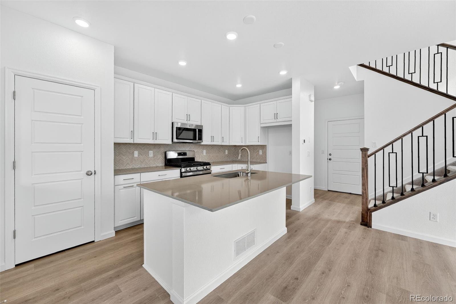 14855 Arbor Boulevard W