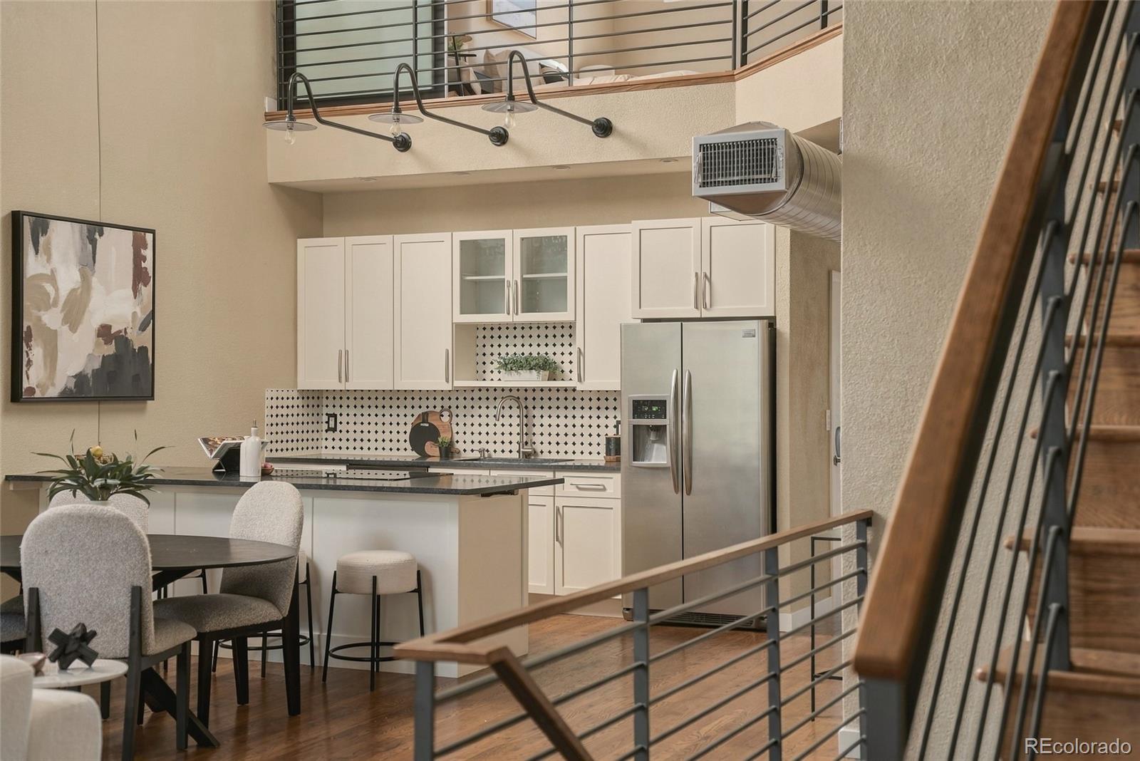 190 Roslyn Street Unit: 1308