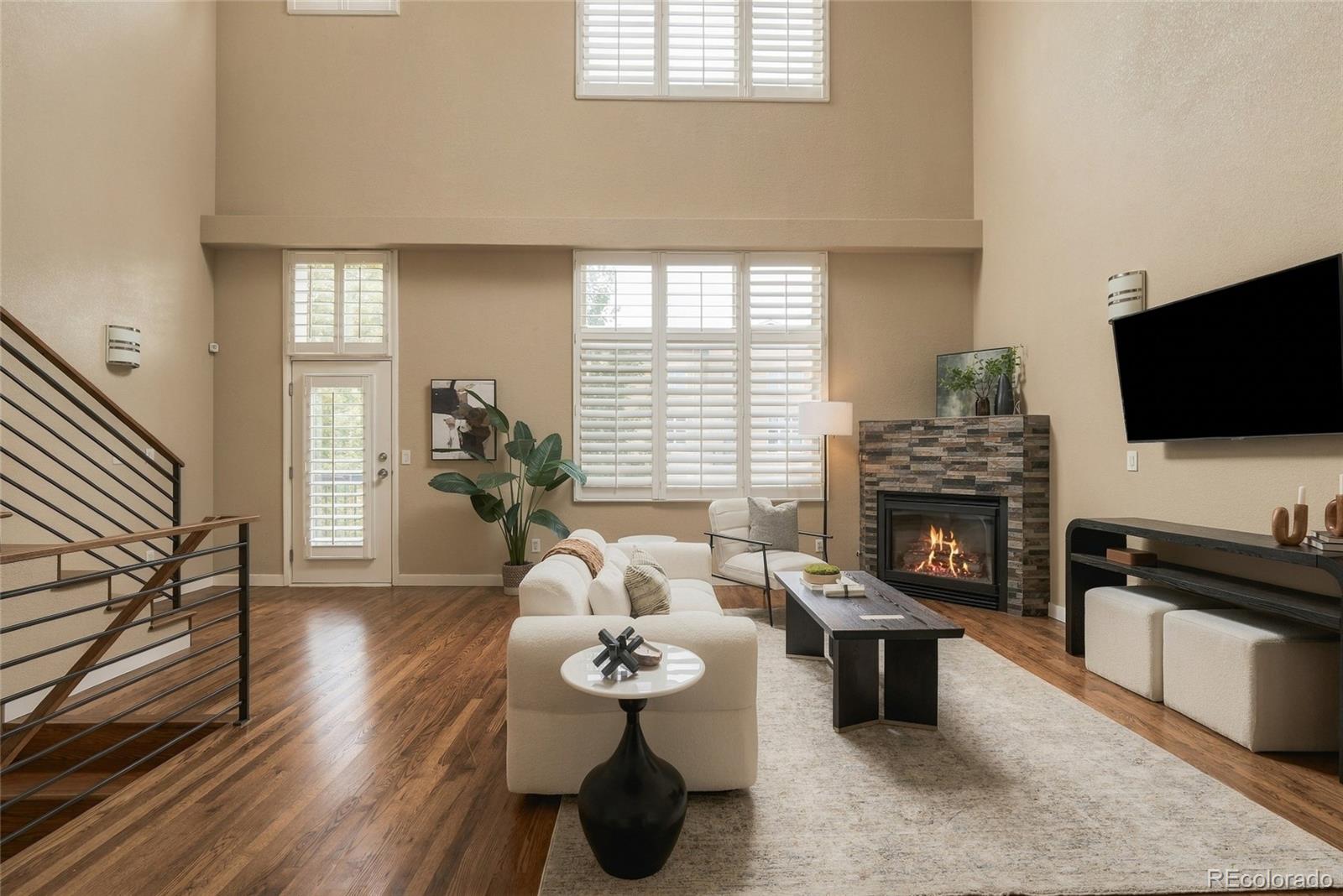 190 Roslyn Street Unit: 1308