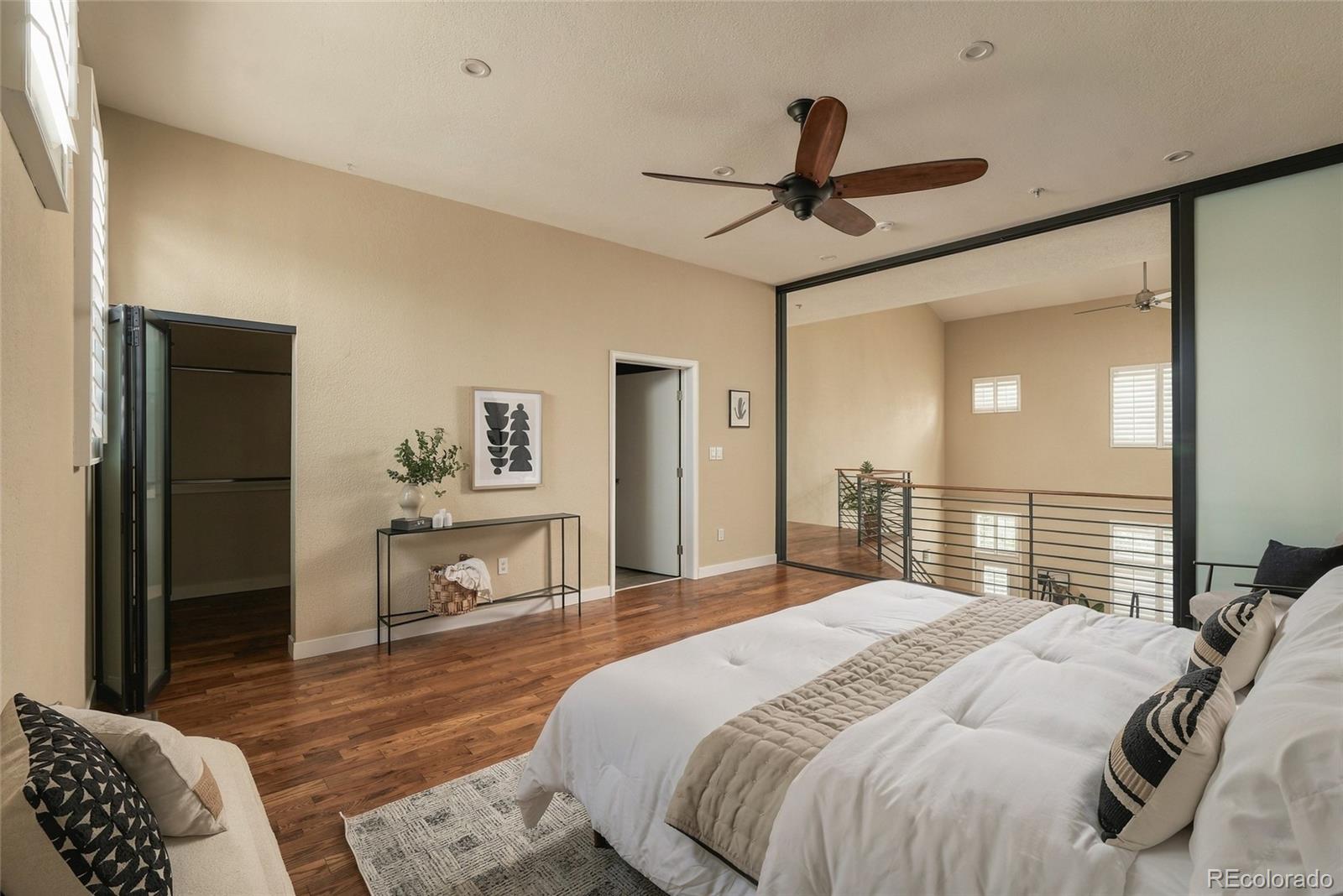 190 Roslyn Street Unit: 1308