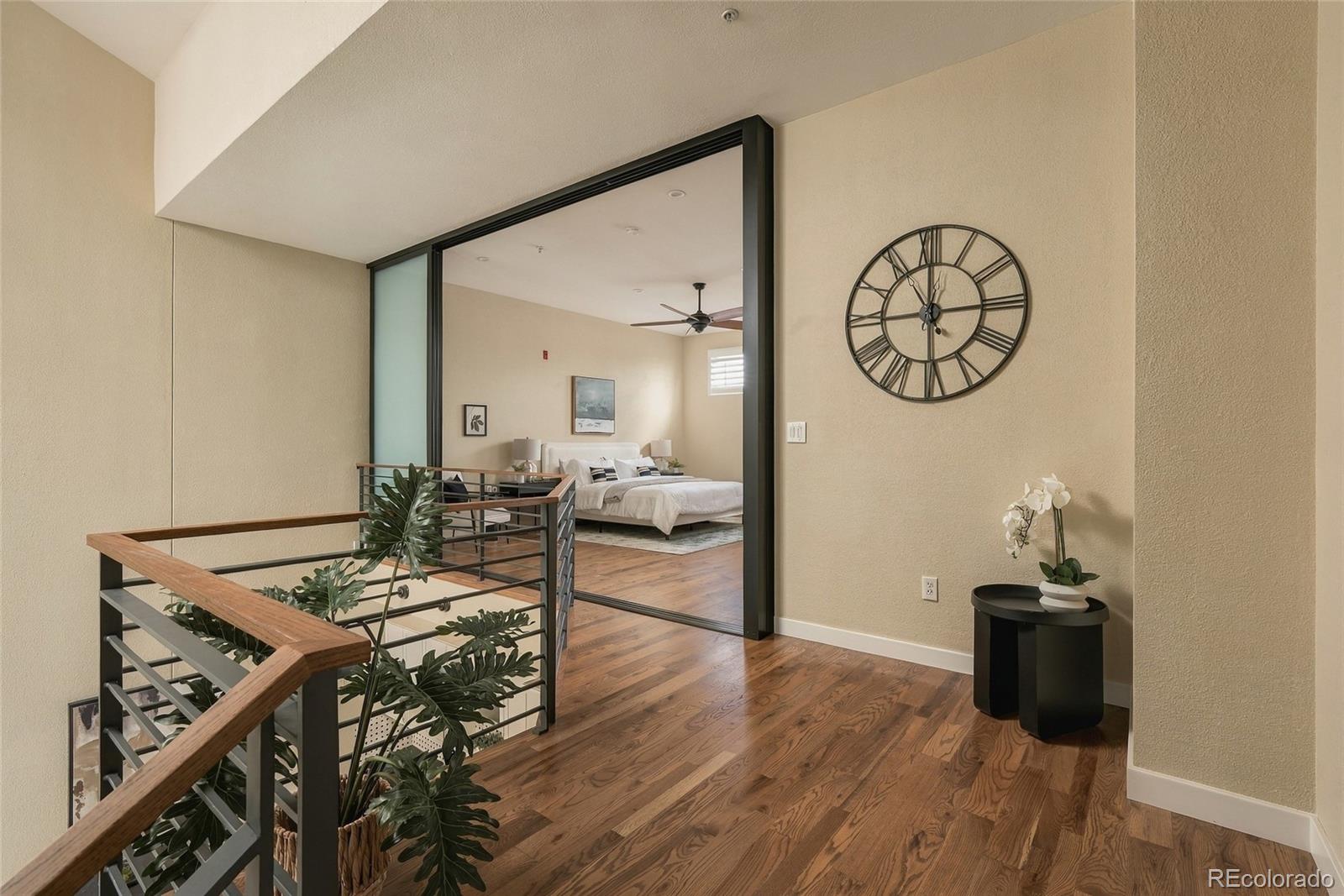 190 Roslyn Street Unit: 1308