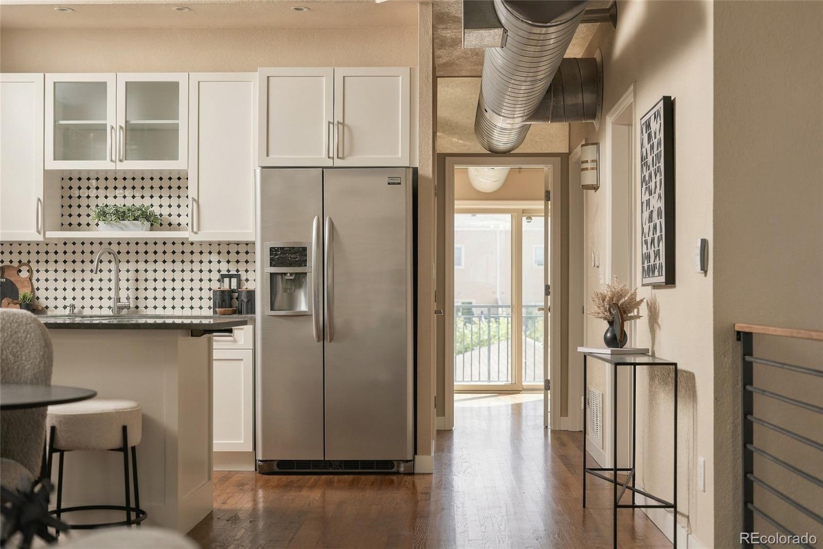 190 Roslyn Street Unit: 1308