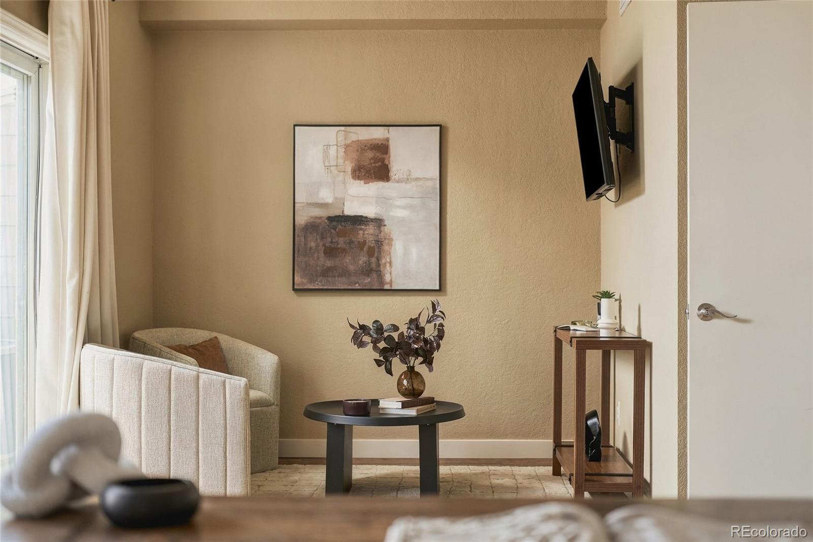 190 Roslyn Street Unit: 1308
