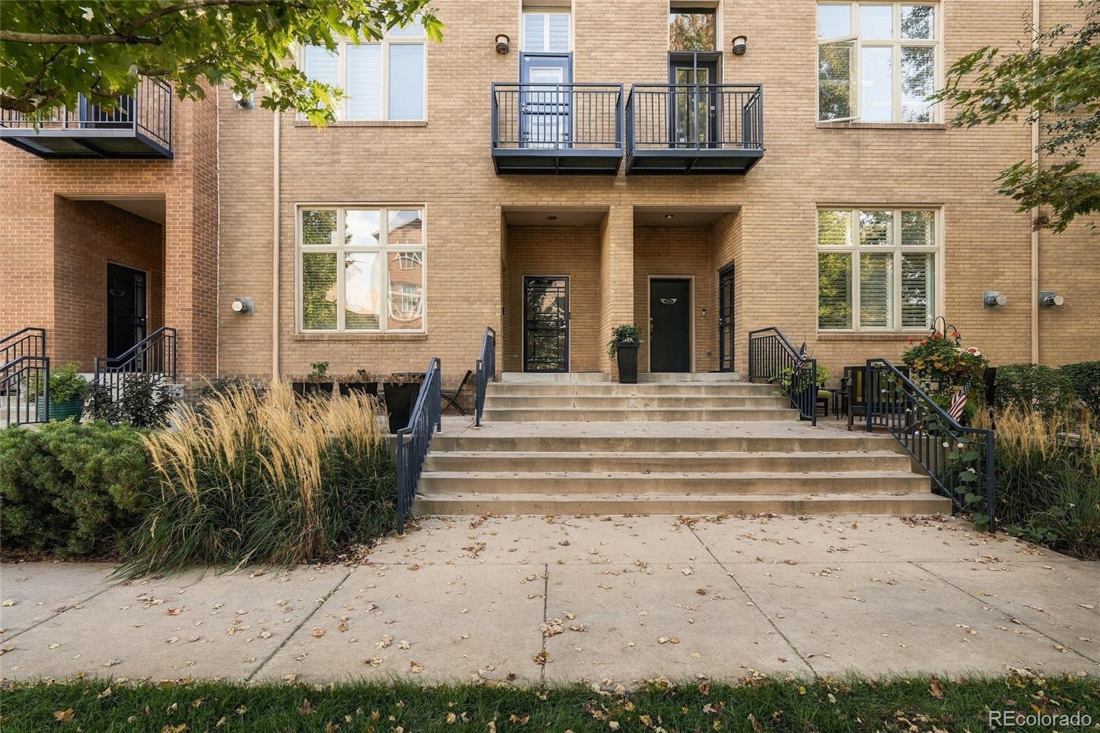 190 Roslyn Street Unit: 1308