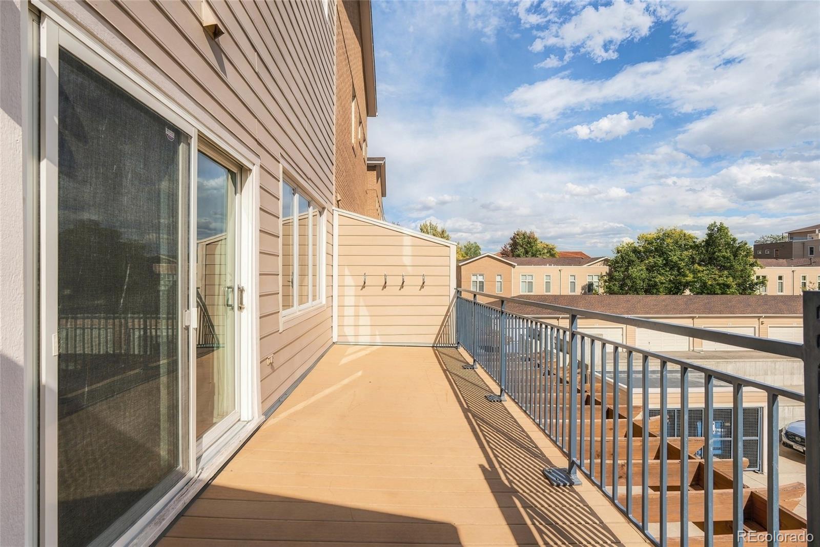 190 Roslyn Street Unit: 1308
