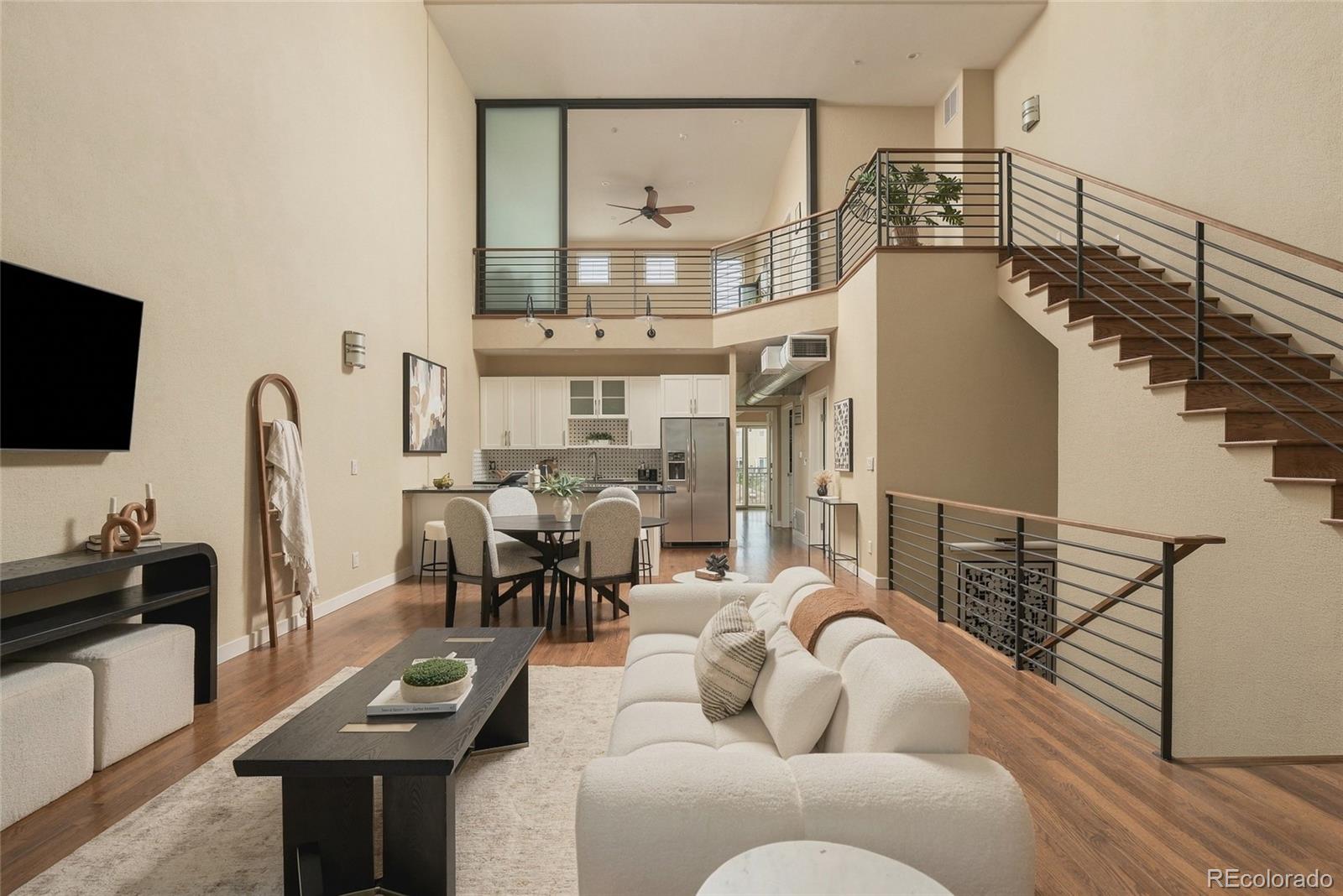 190 Roslyn Street Unit: 1308