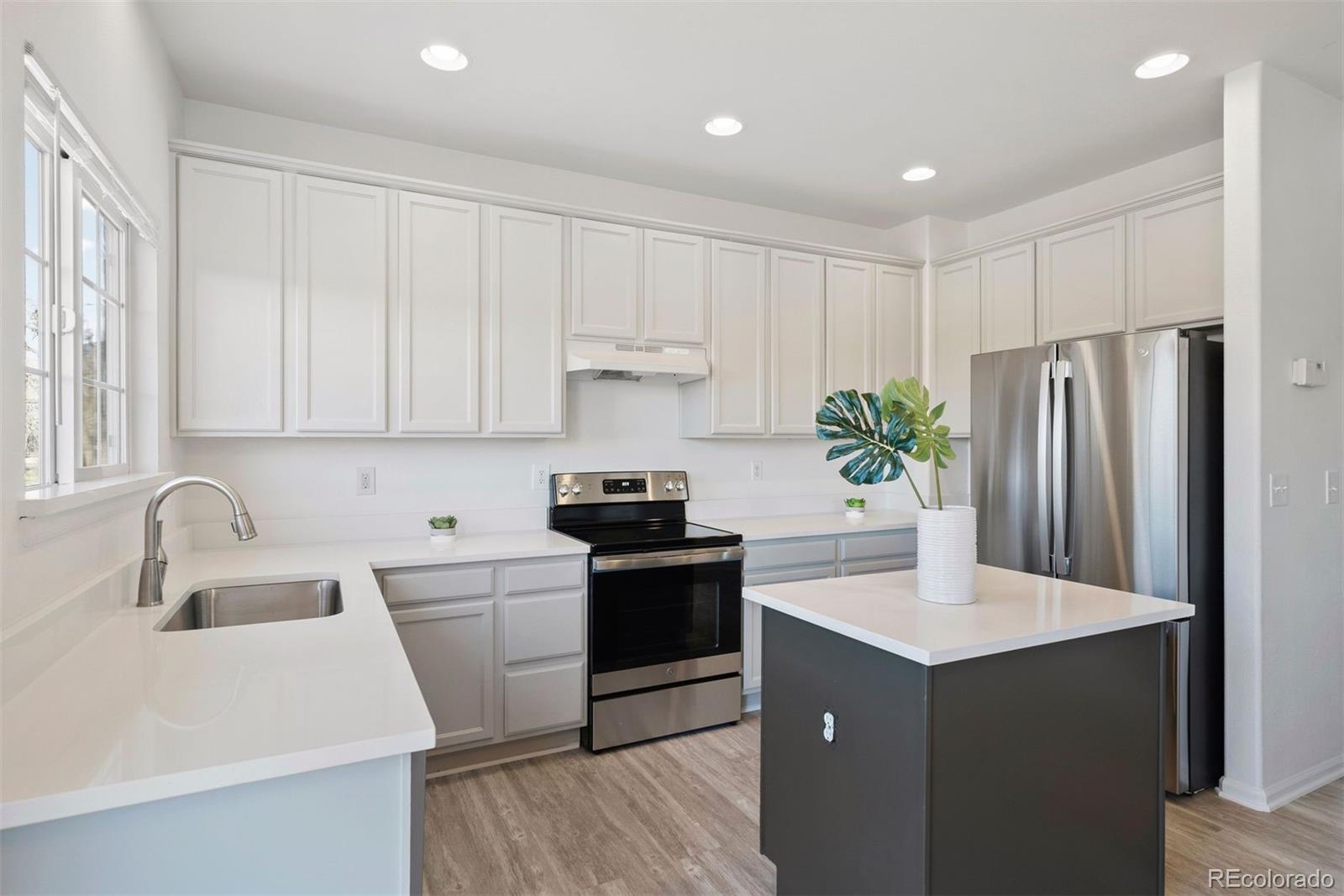 19153 E 39th Place
