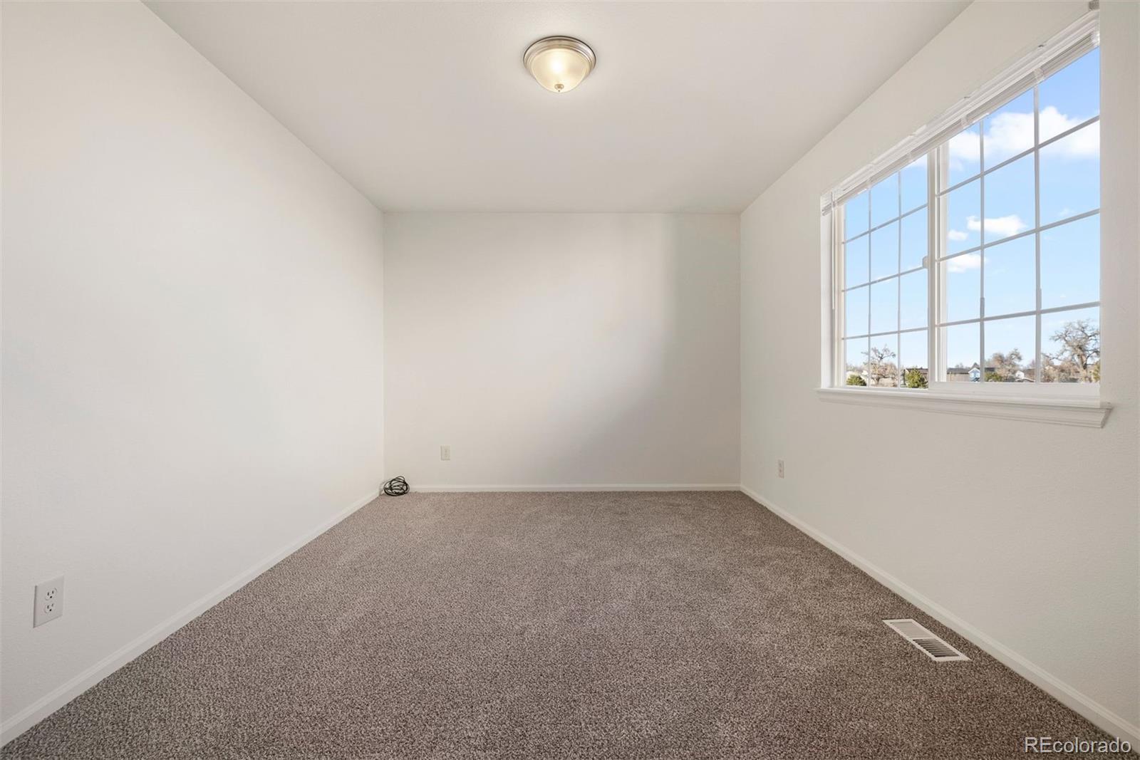 19153 E 39th Place