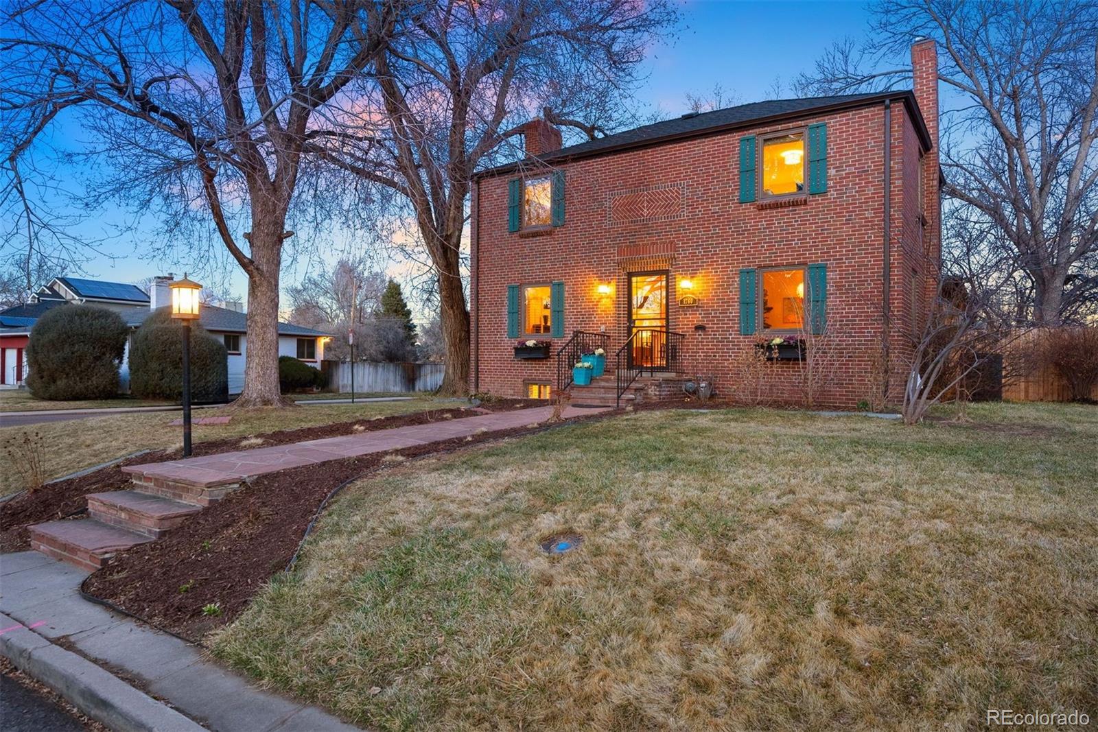 1760 Niagara Street