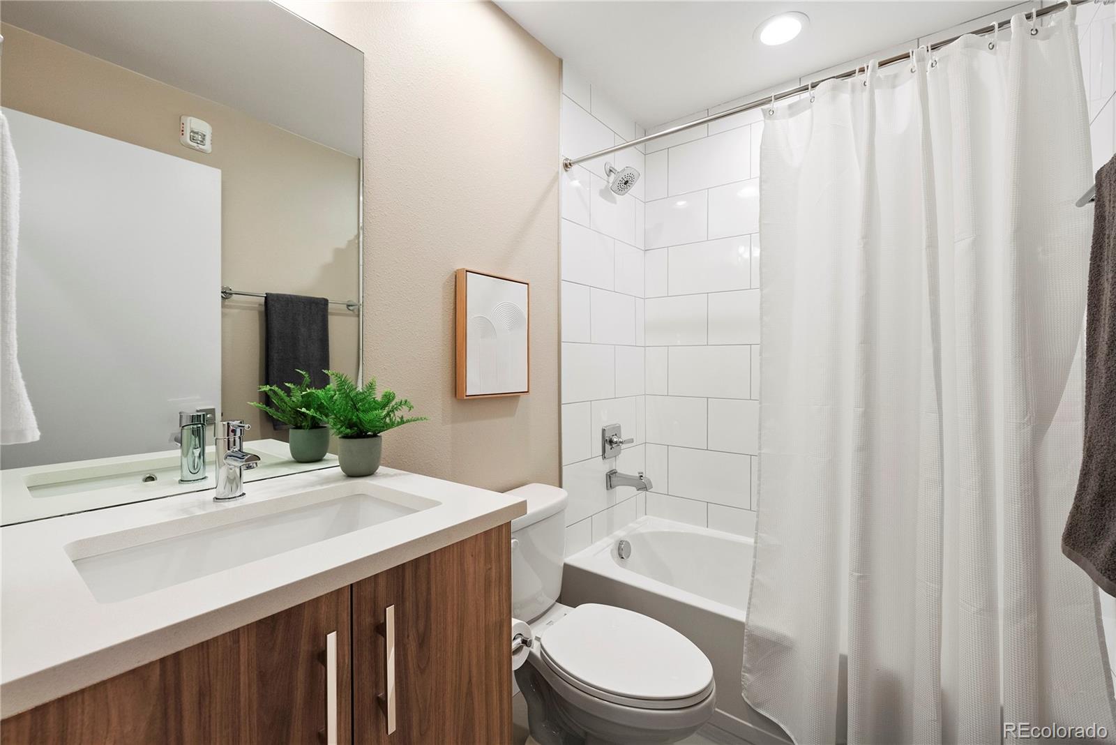 4469 Tennyson Street Unit: 15