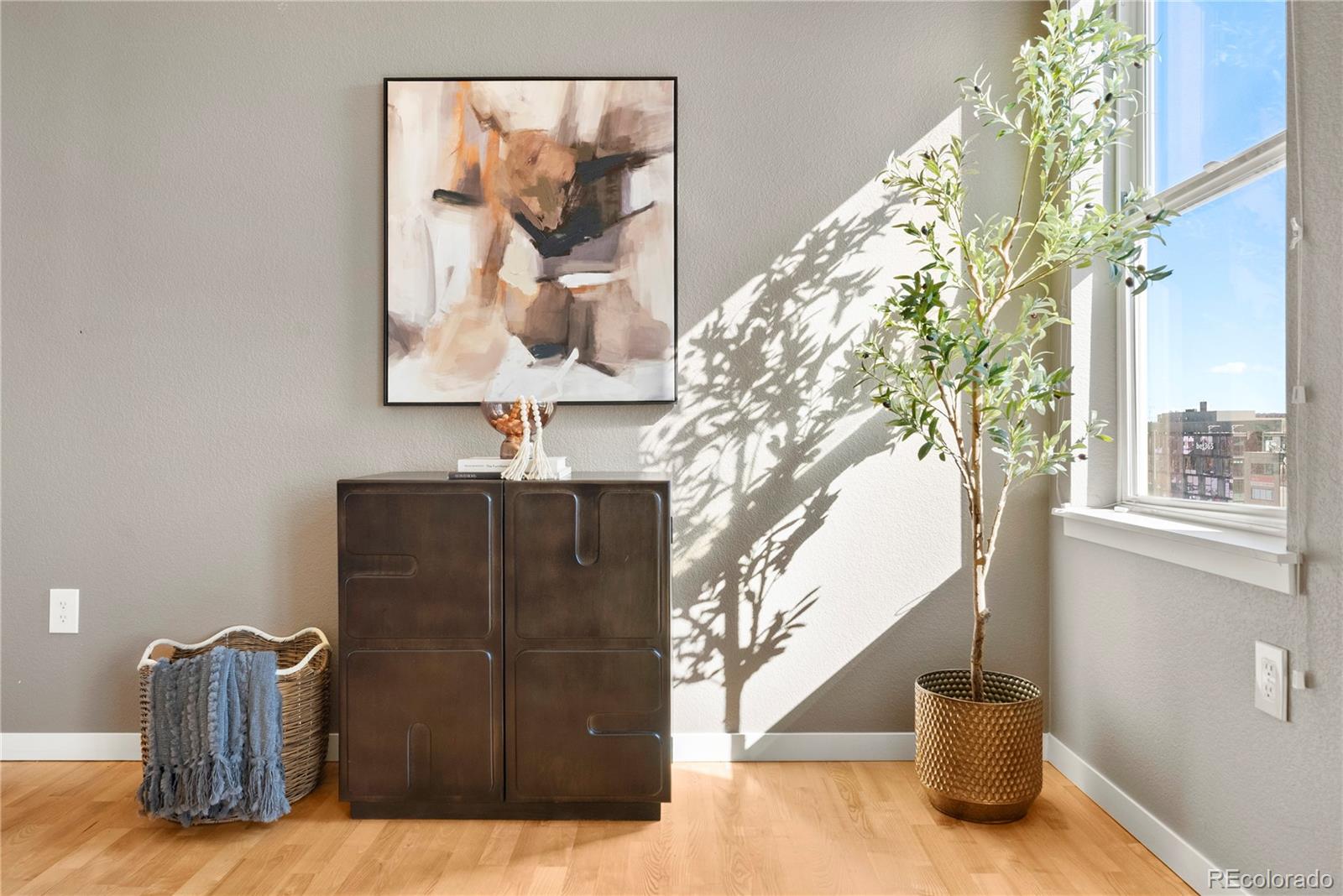 1555 Central Street Unit: 301