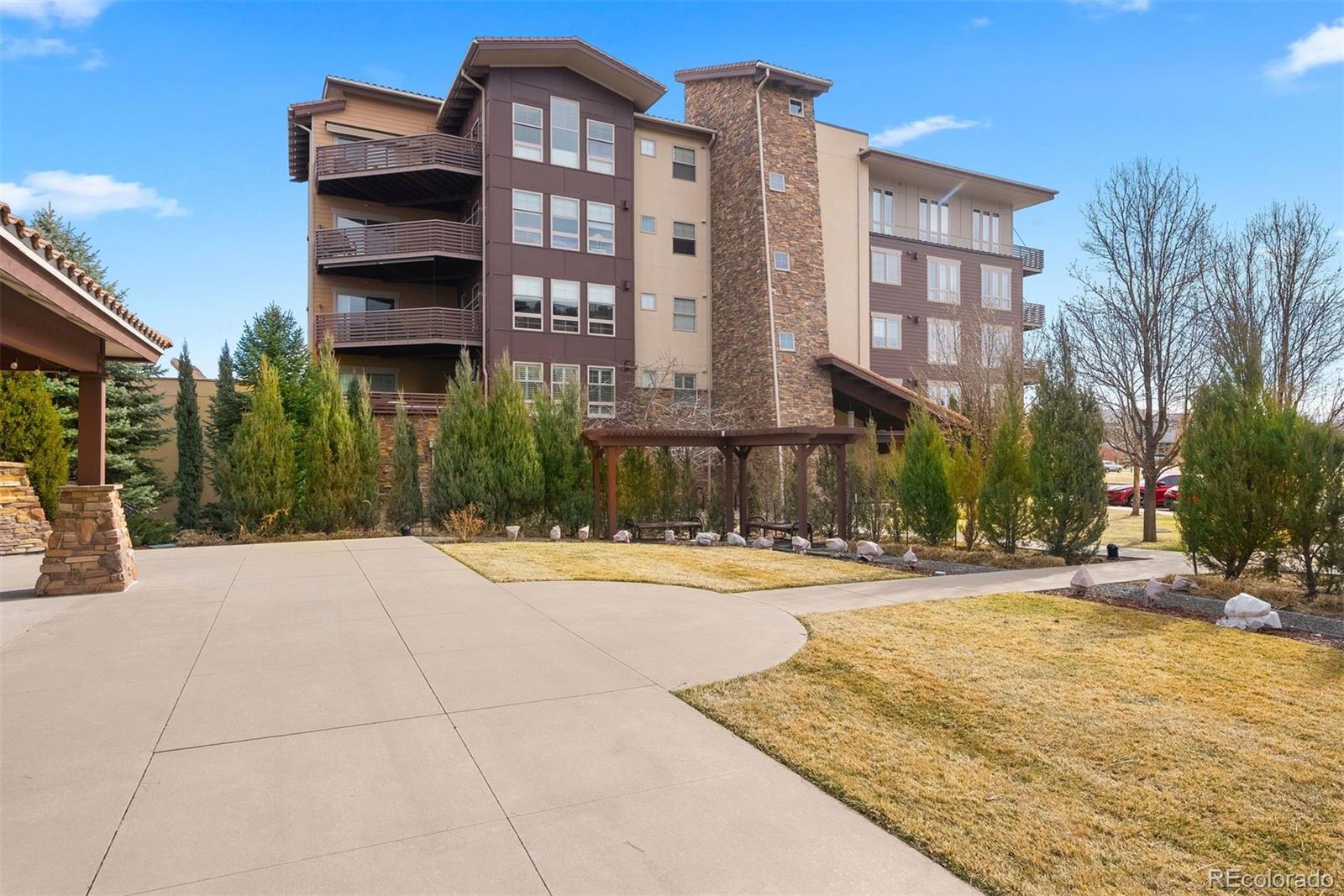 89 Rampart Way Unit: 504
