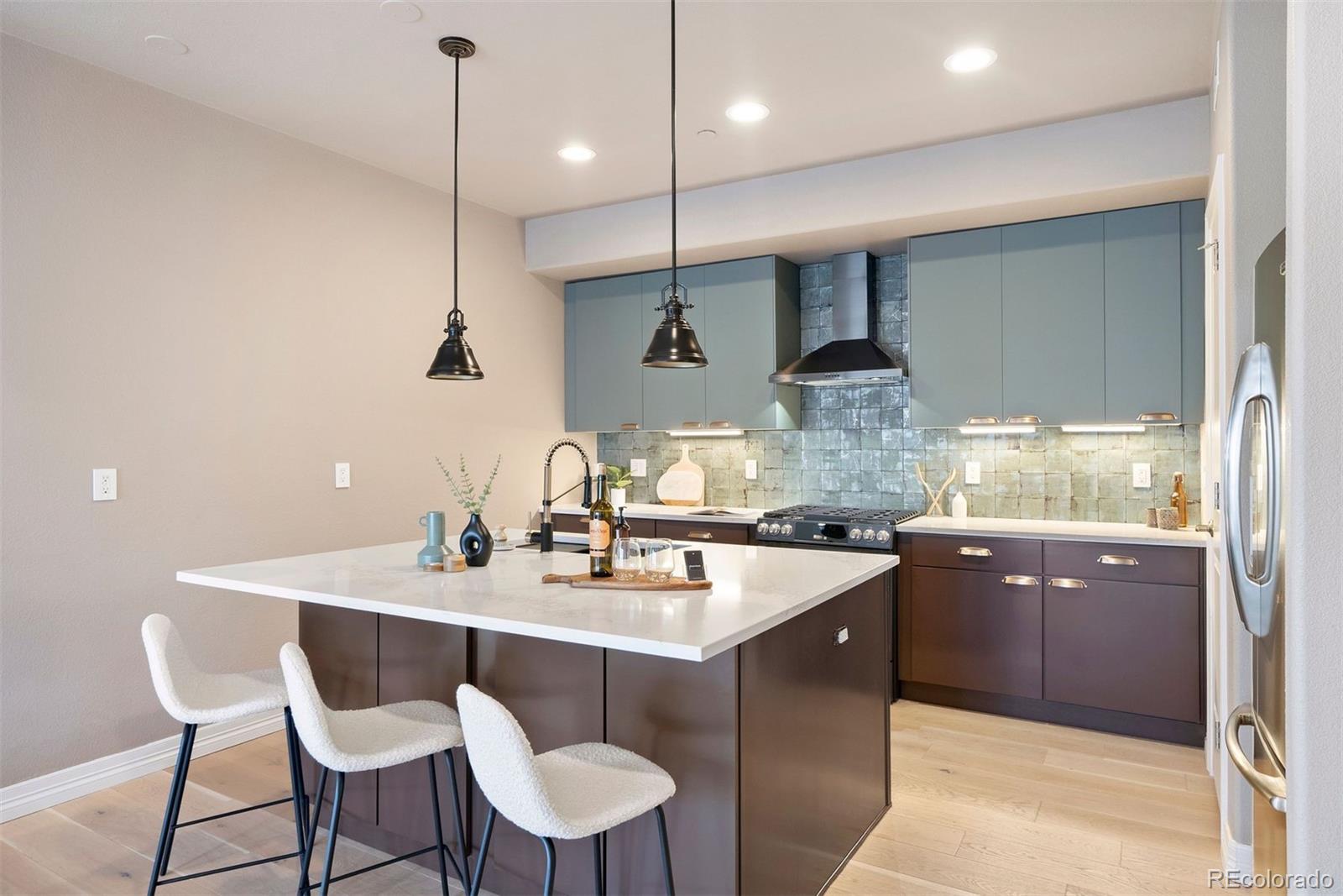 89 Rampart Way Unit: 504