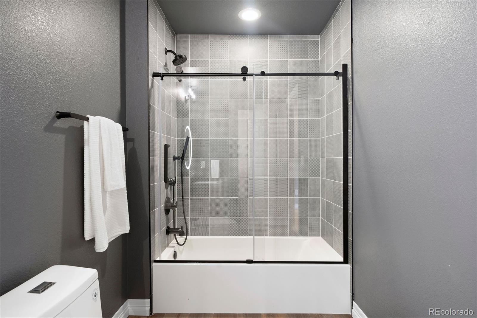 89 Rampart Way Unit: 504