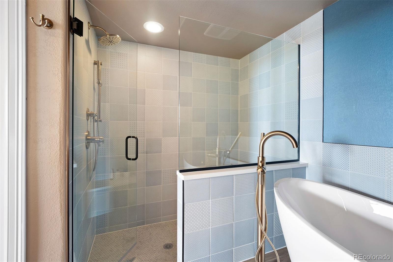 89 Rampart Way Unit: 504