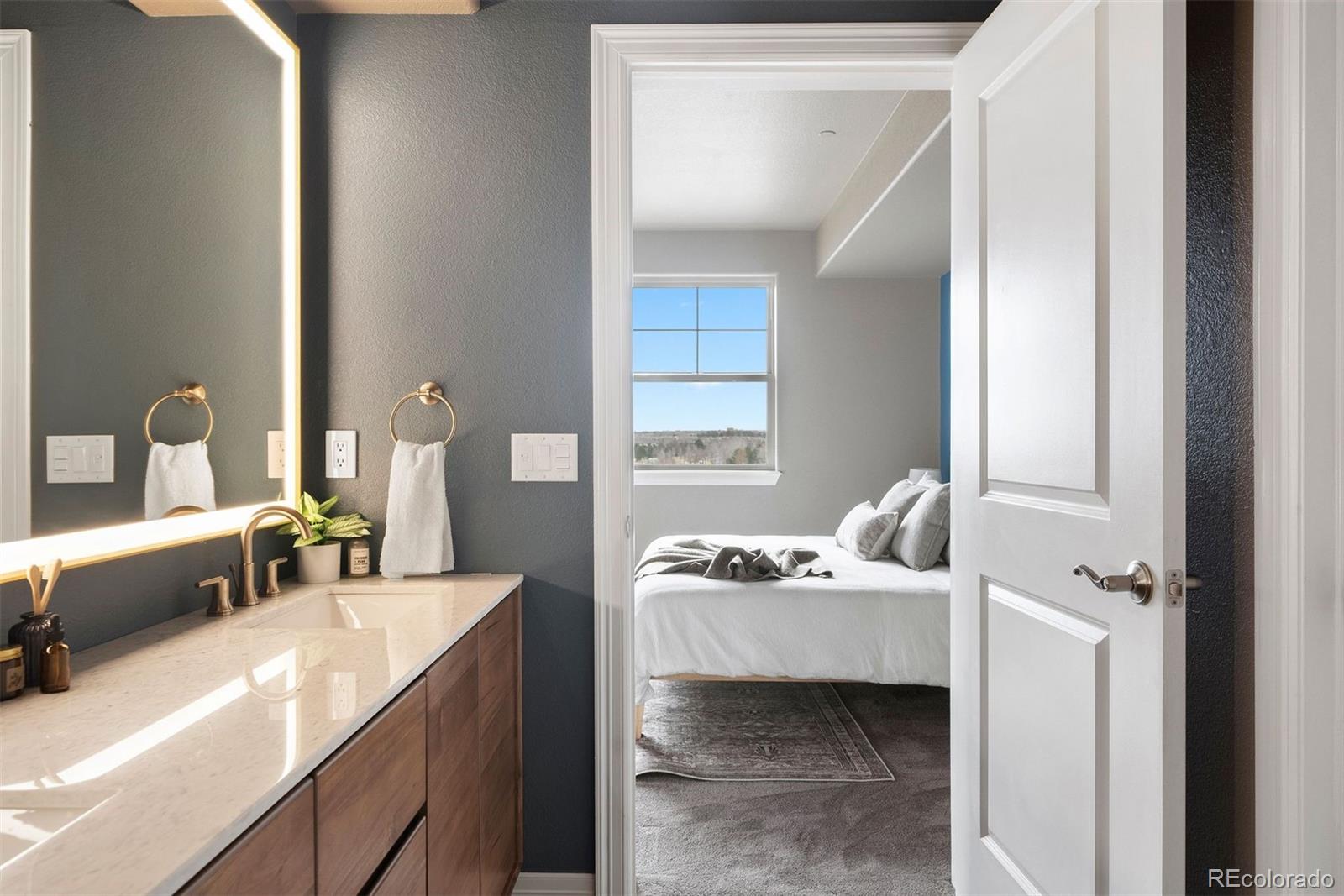 89 Rampart Way Unit: 504