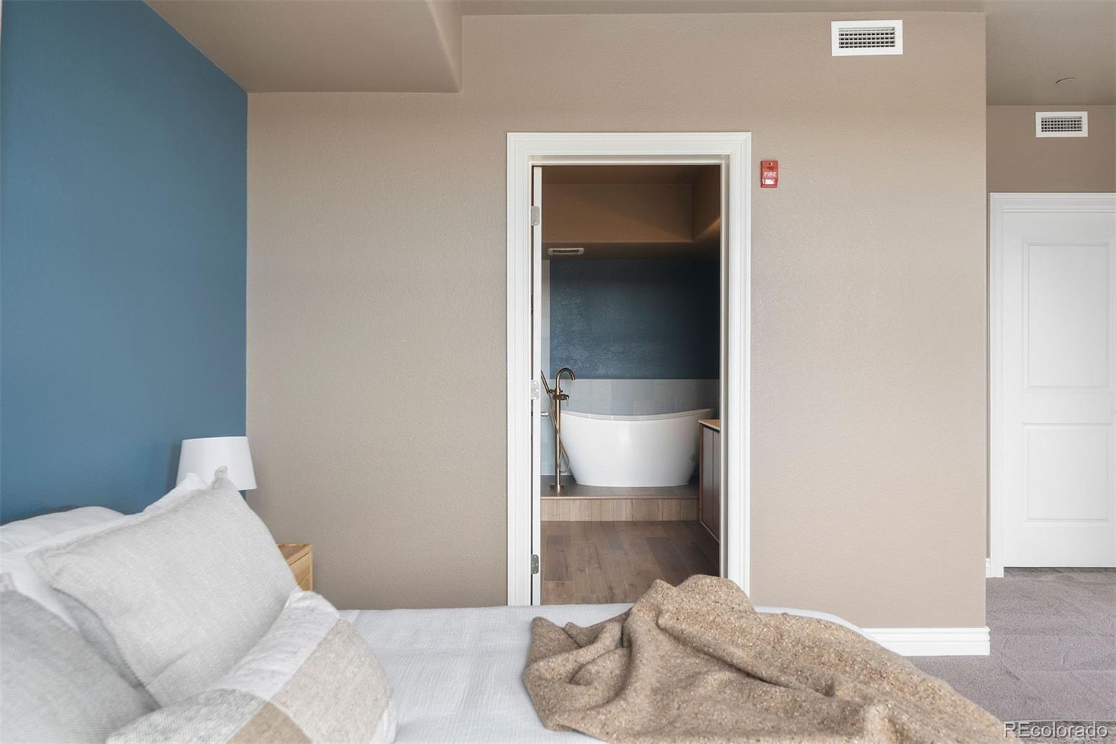 89 Rampart Way Unit: 504