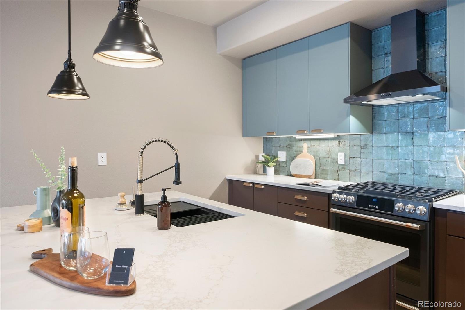 89 Rampart Way Unit: 504