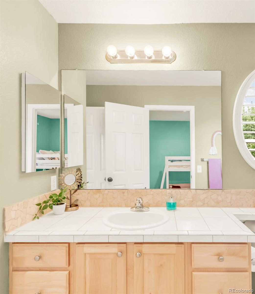 10253 Bentwood Circle