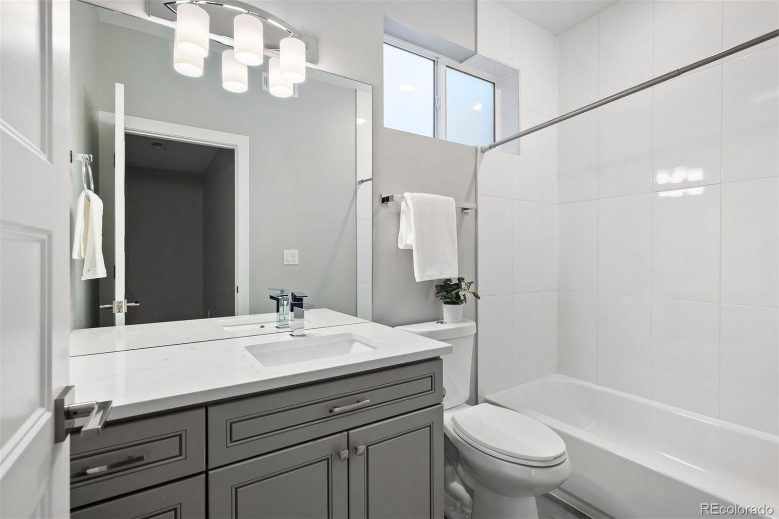 2831 W 25th Avenue Unit: 1