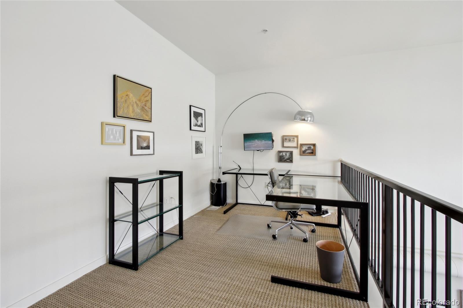 4520 Broadway Street Unit: 208