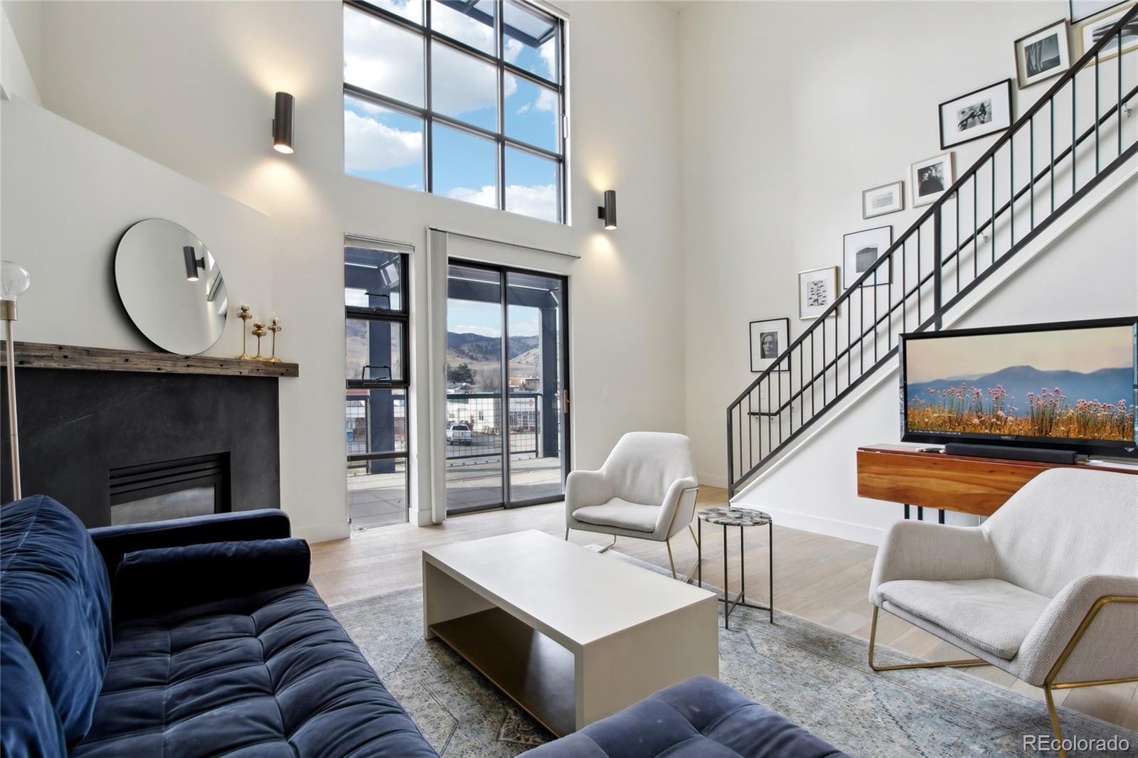 4520 Broadway Street Unit: 208