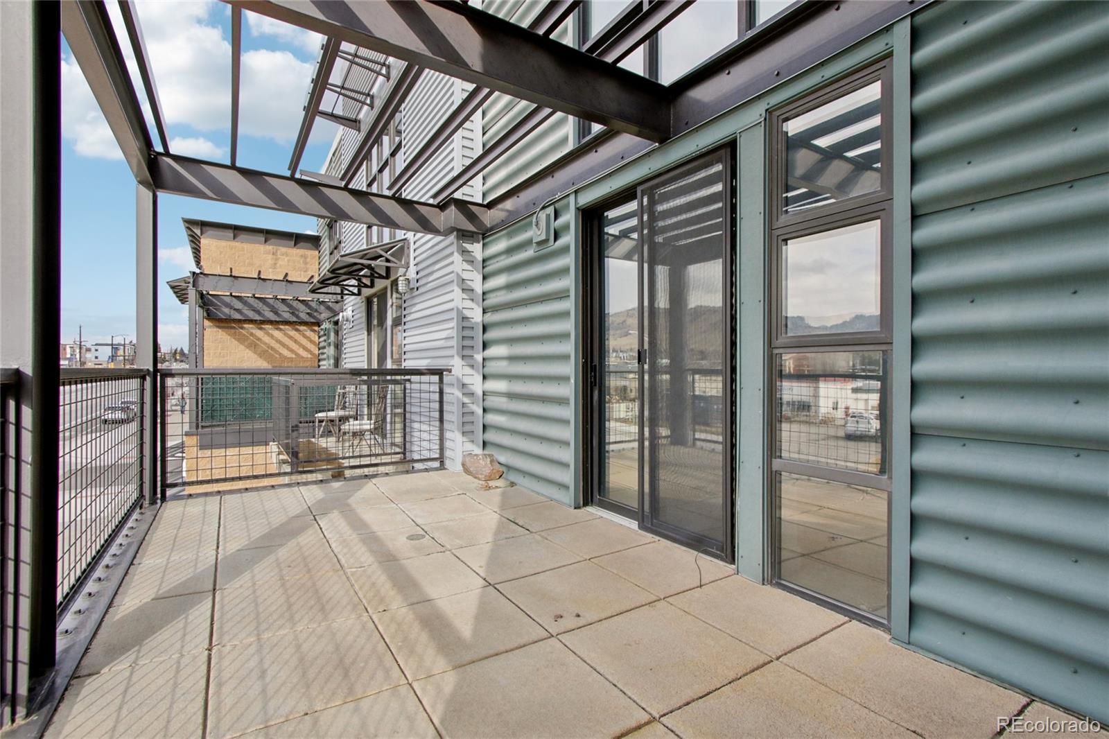 4520 Broadway Street Unit: 208