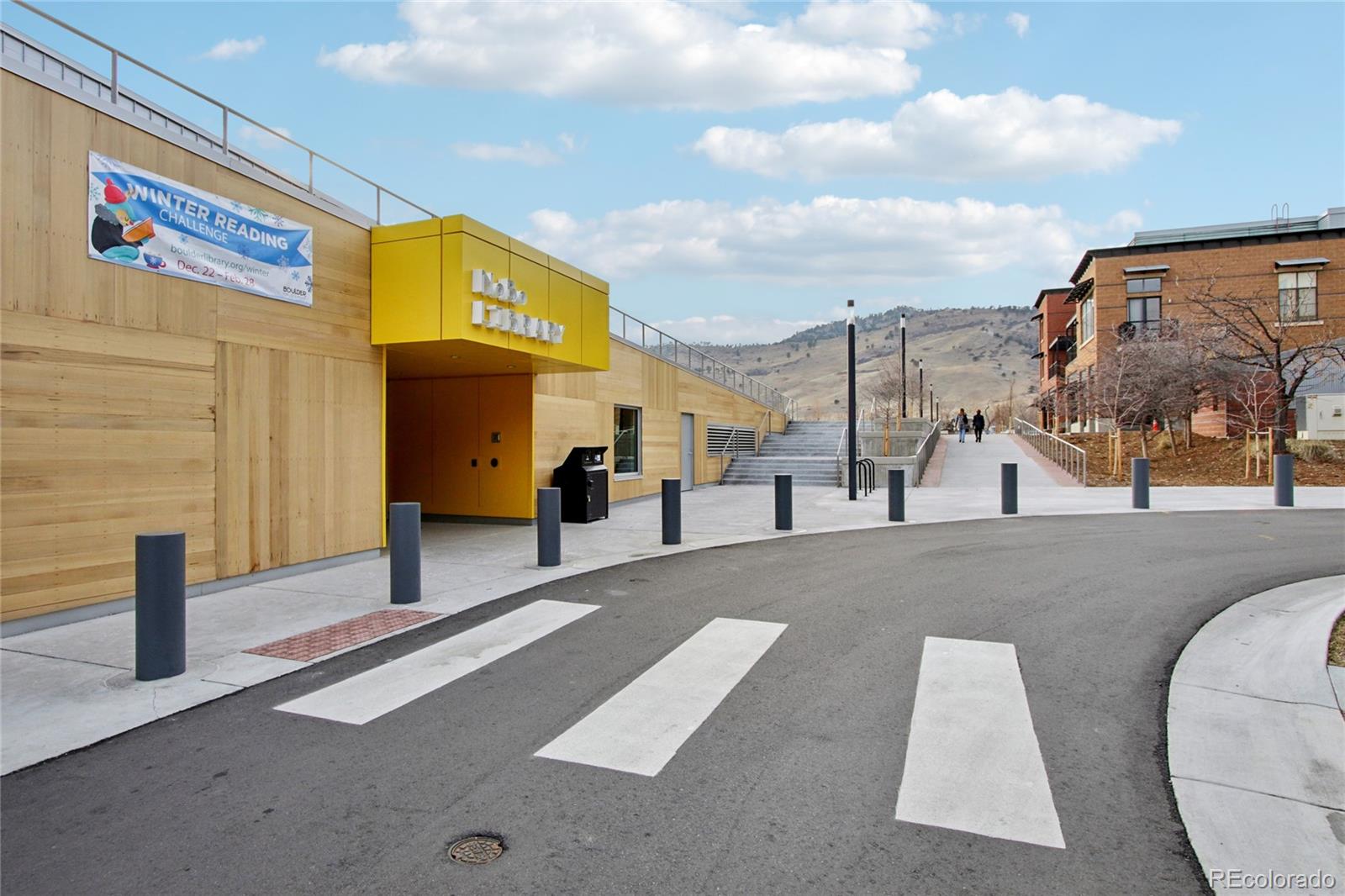 4520 Broadway Street Unit: 208