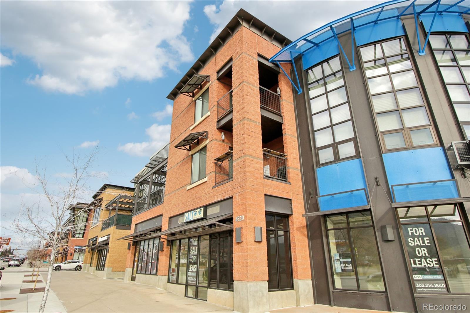 4520 Broadway Street Unit: 208