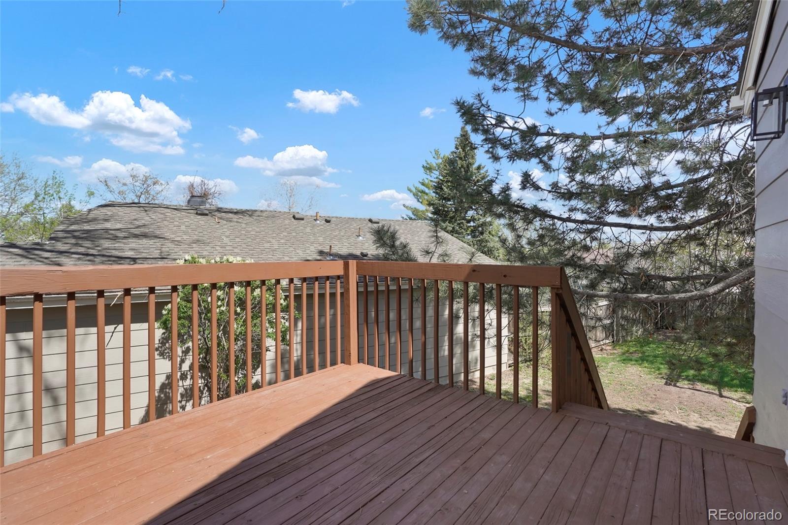 5740 W 76th Drive