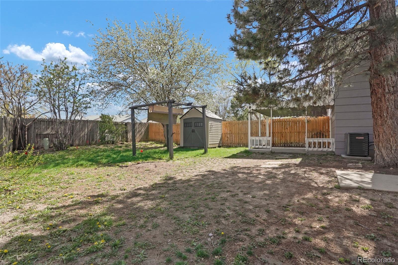 5740 W 76th Drive