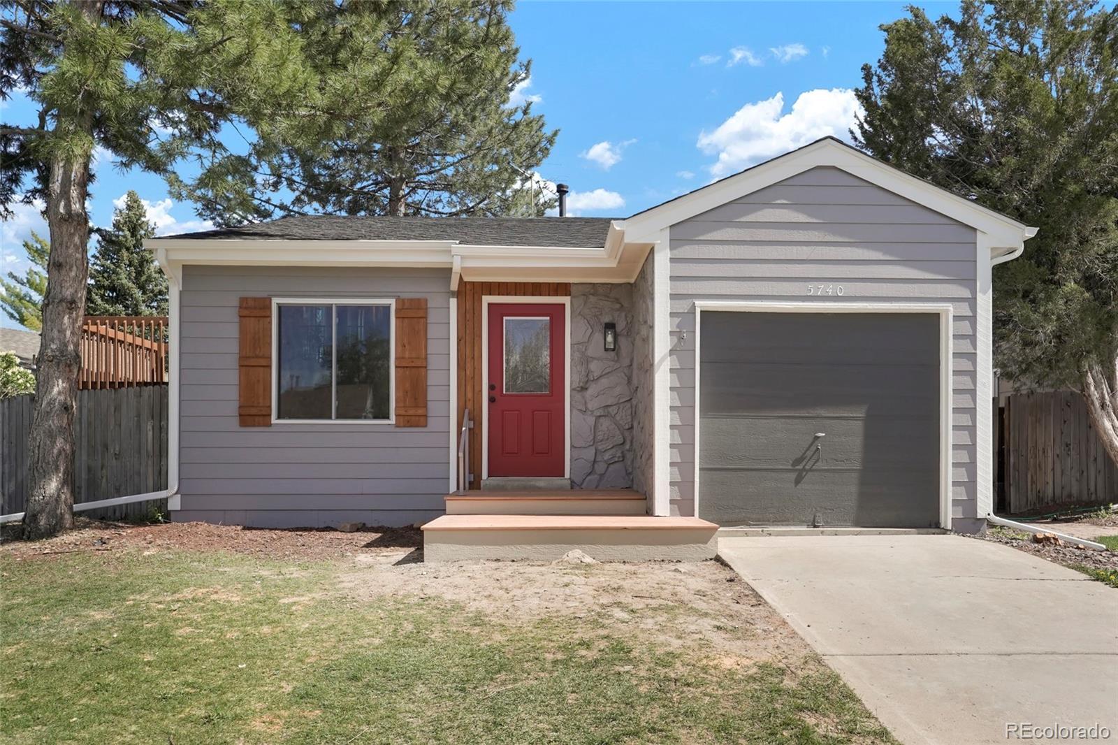 5740 W 76th Drive