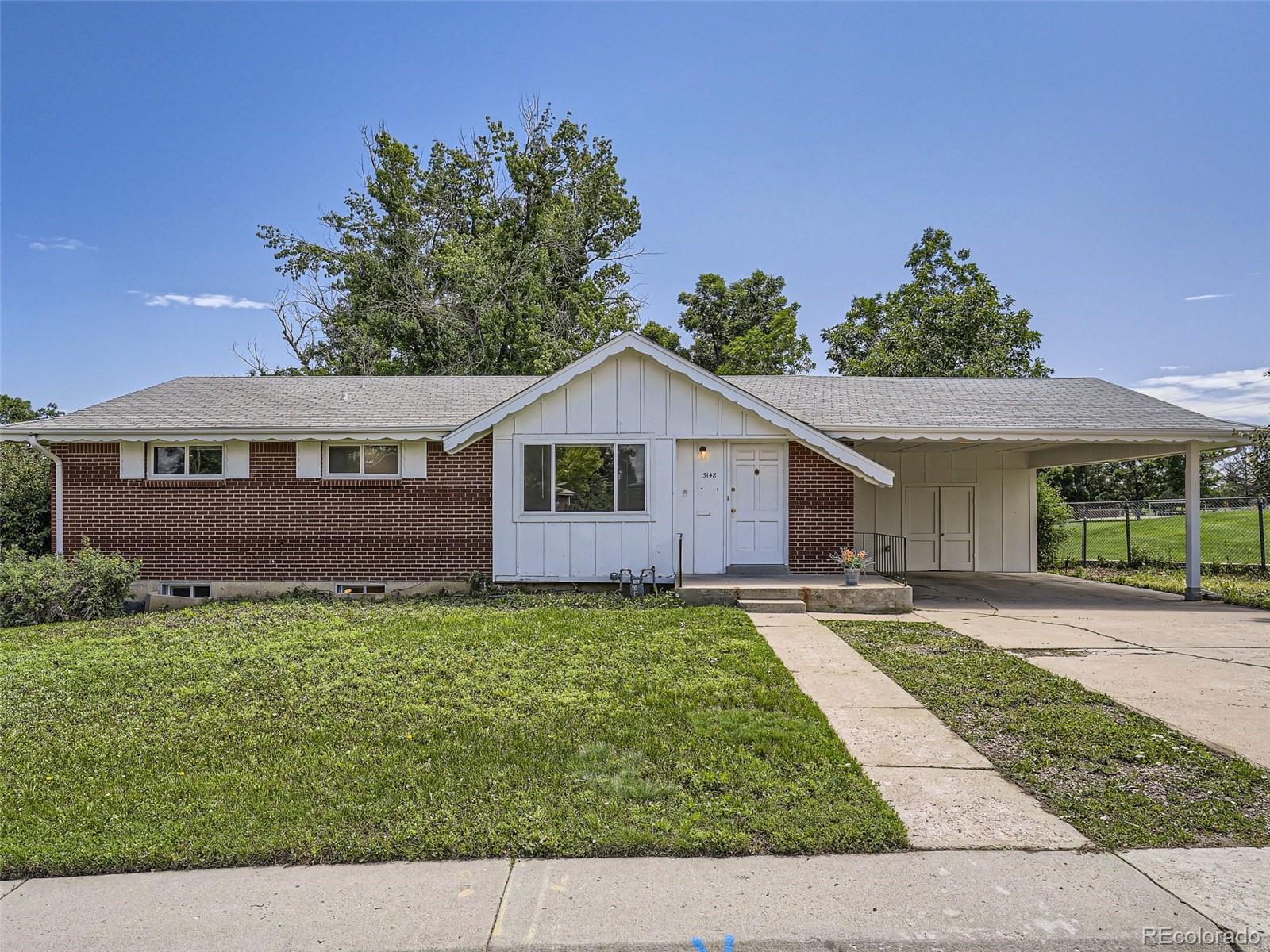 3148 E Maplewood Avenue