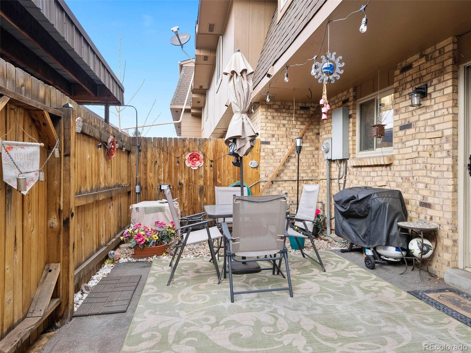 1786 Robb Street
