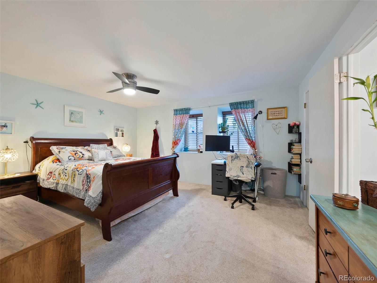 1786 Robb Street