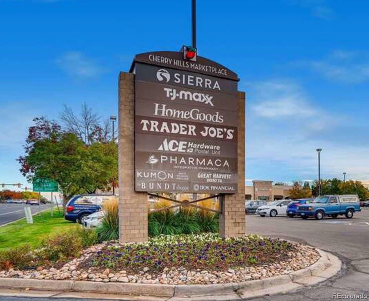 3148 E Maplewood Avenue