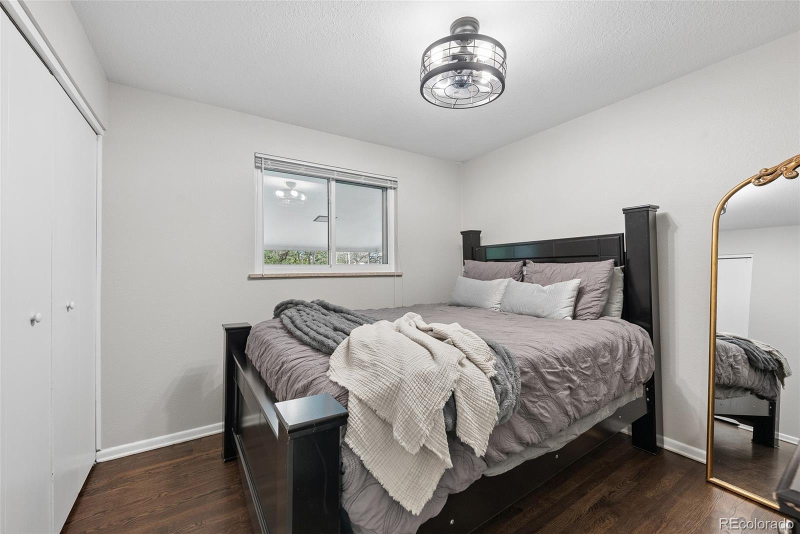 3148 E Maplewood Avenue