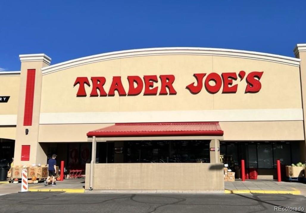 3148 E Maplewood Avenue