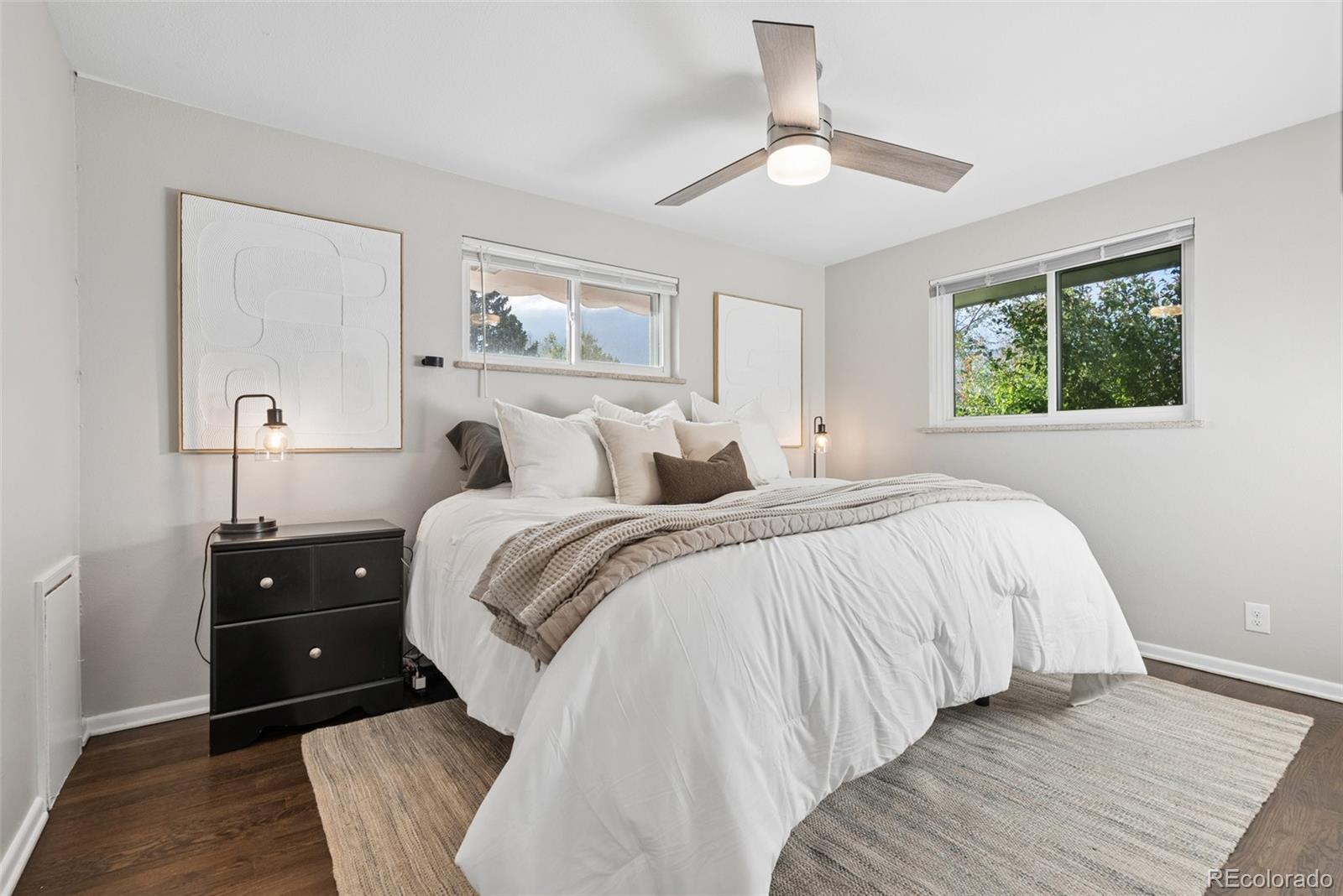 3148 E Maplewood Avenue