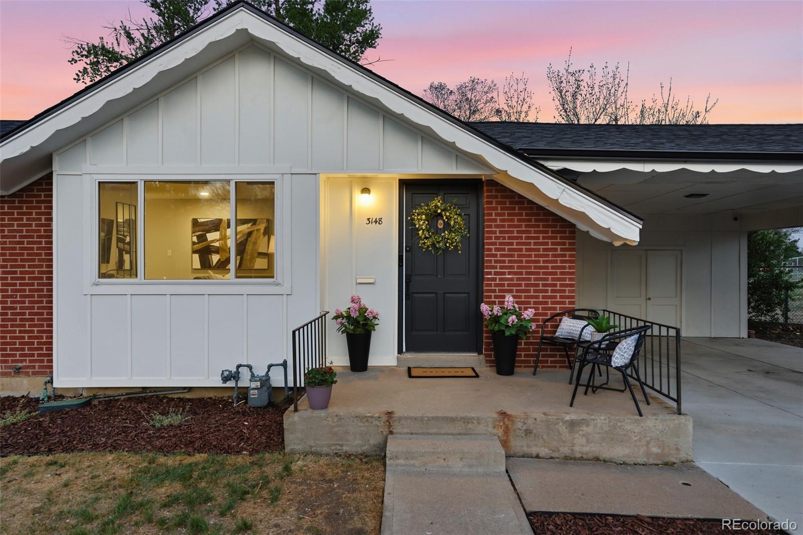 3148 E Maplewood Avenue