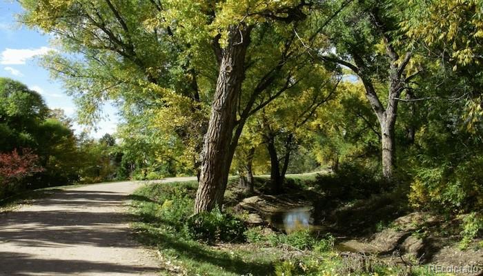 3148 E Maplewood Avenue