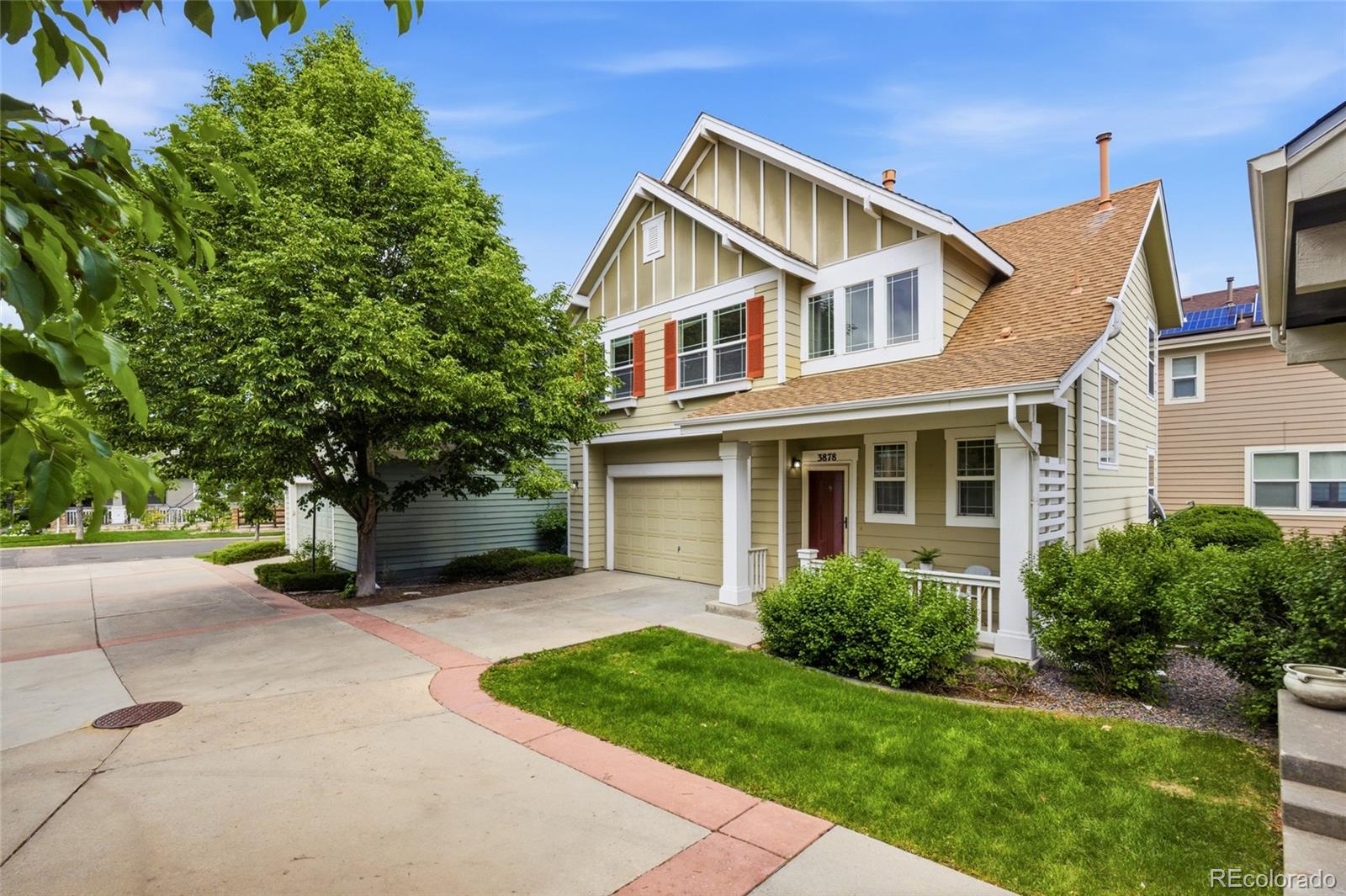 3878 Red Deer Trail