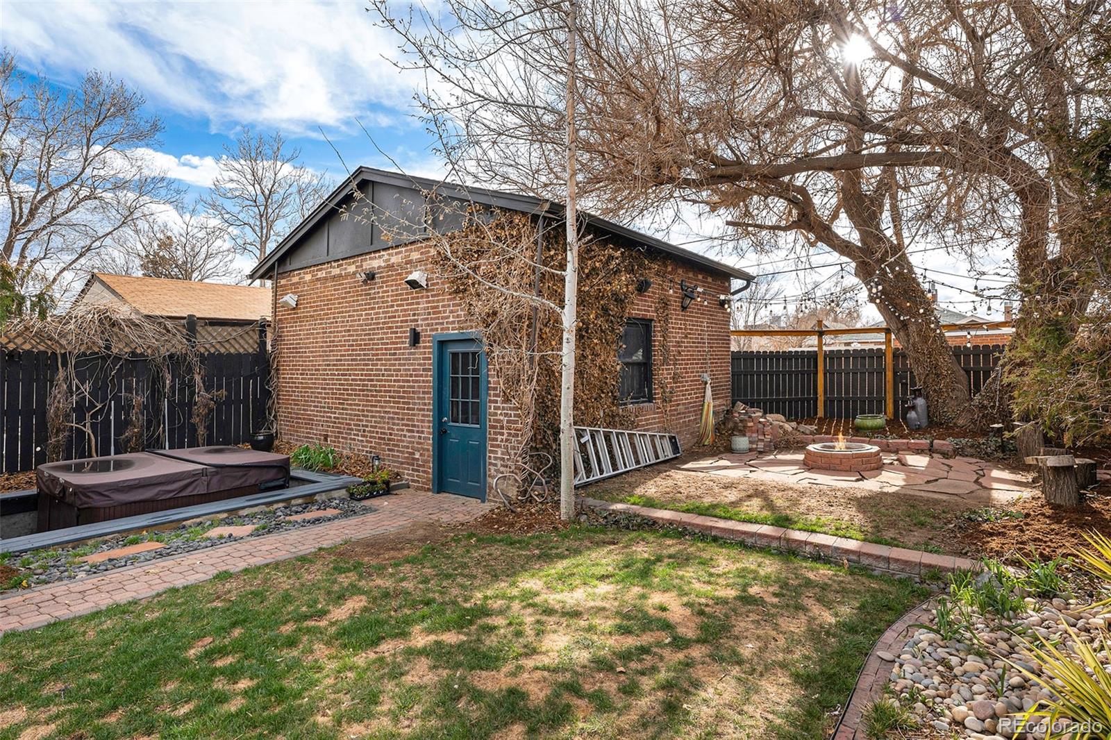 2659 N Elizabeth Street