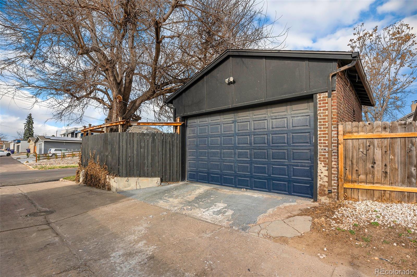 2659 N Elizabeth Street