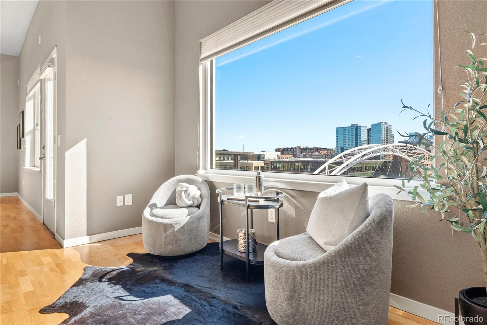 1555 Central Street Unit: 301