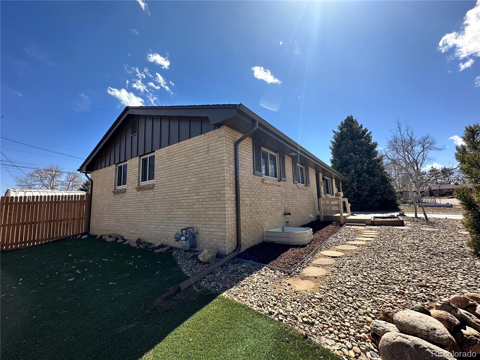 1676 S Yarrow Court