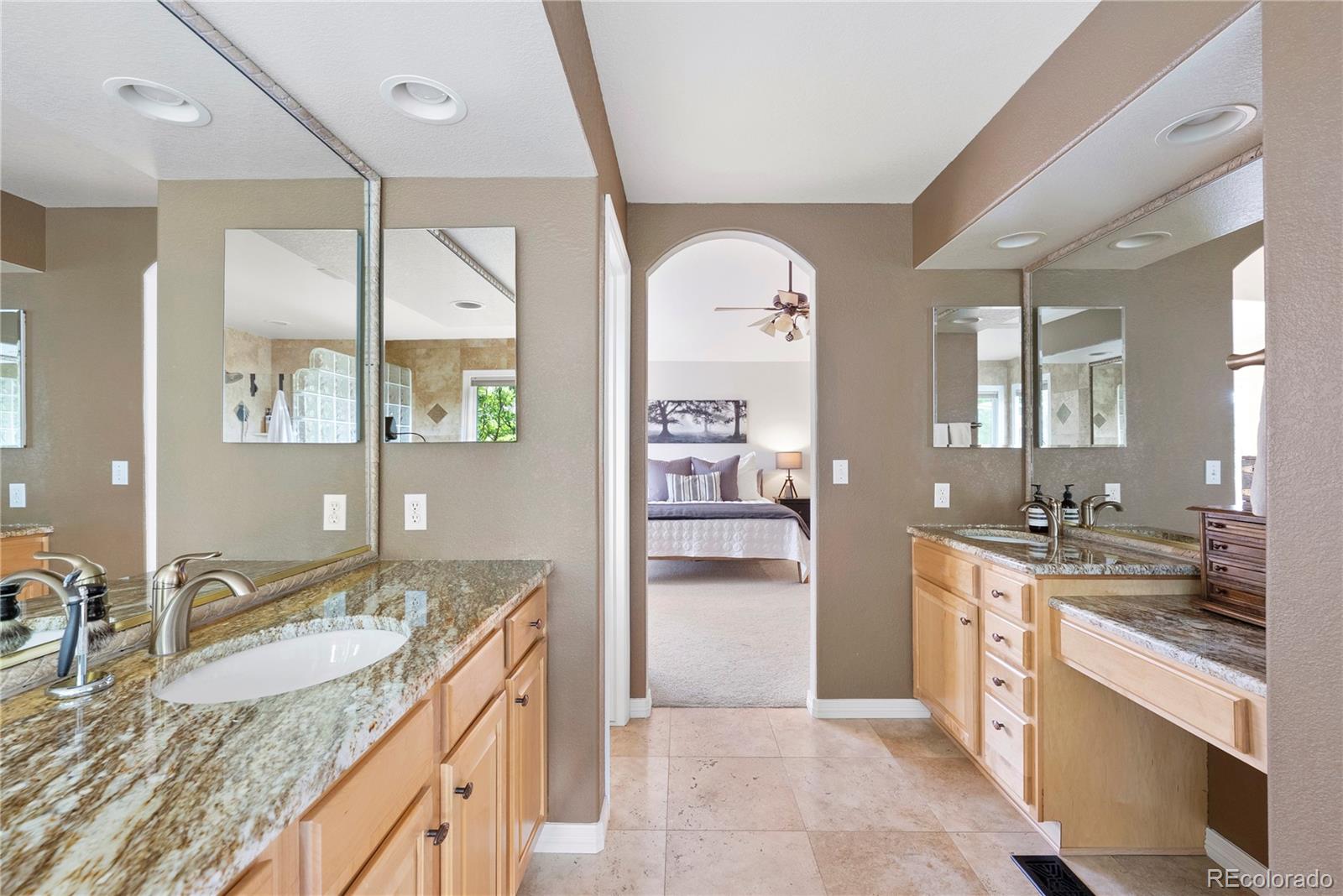 3822 Broadmoor Loop